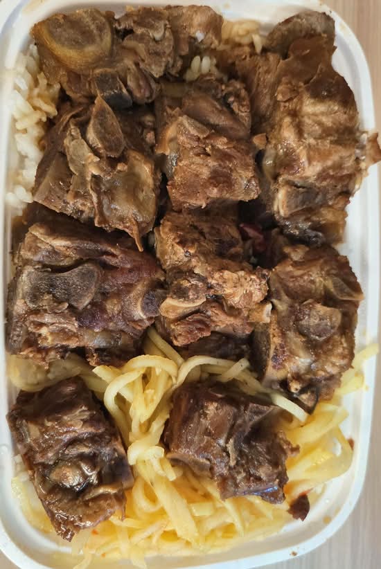 酱大骨土豆丝盖饭 - Braised Pork Bone with Shredded Potatoes Rice